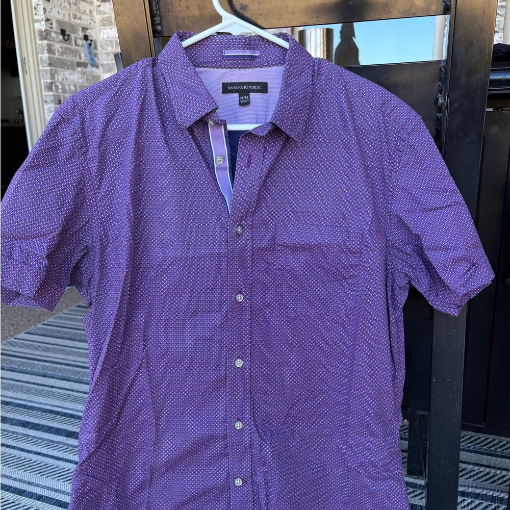 Banana Republic Men's Casual Purple Button Down Shirt